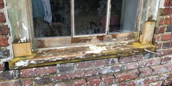 5 molded window sill